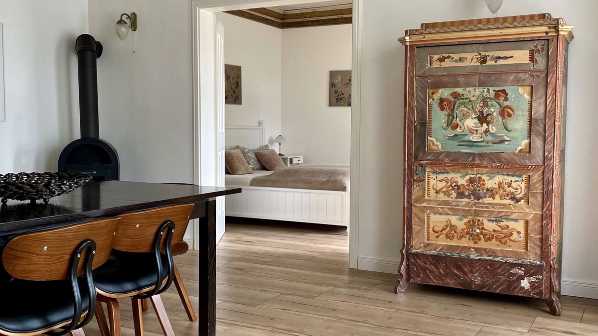 Loschwitz Apartment | Dream apartment in a dream location - living in a villa on the castle hill in Loschwitz