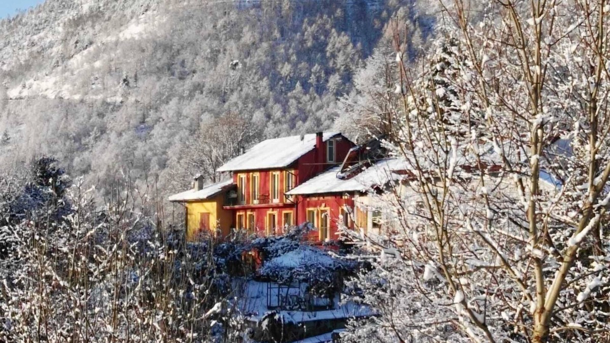 Lanzo Torinese Apartment | Dream apartment CASA Līlā near Turin overlooking the Po Valley