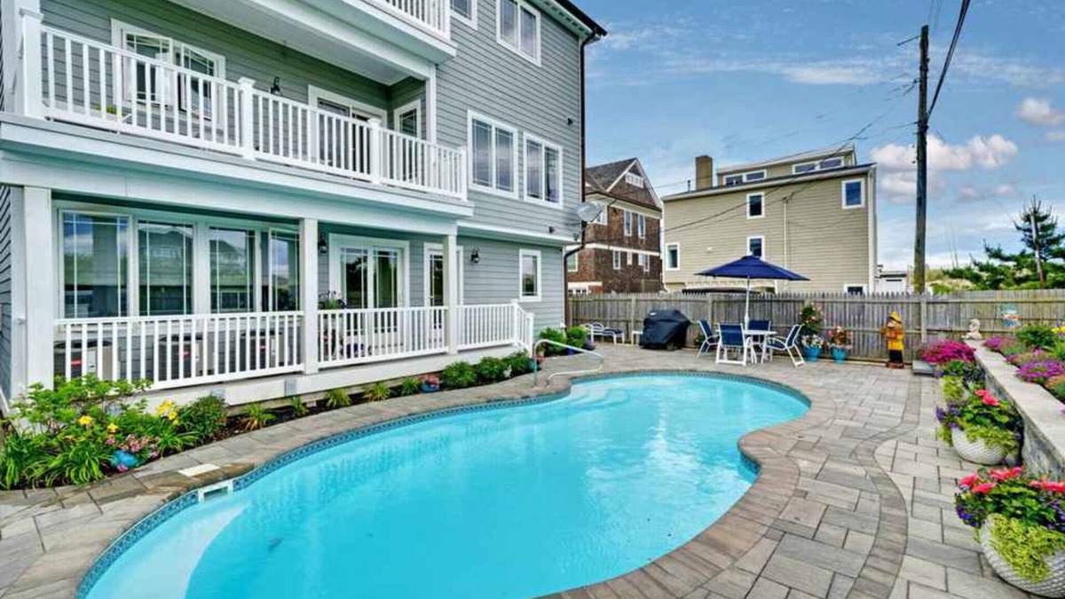 Osbornsville House | Dream Beach House packed with Style, Comfort, and Convenience