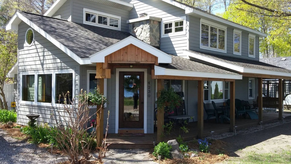 Interlochen Cottage | Dream Catcher Cottage~This is the One You've Been Looking For!