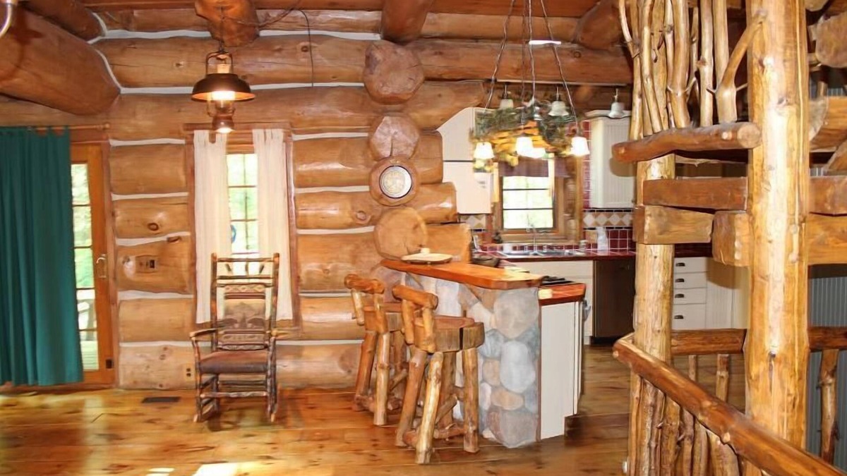 Newaygo Cabin | Dream Catcher Log Cabin: Your All-Season Log Cabin Retreat Awaits In The Heart of the Huron