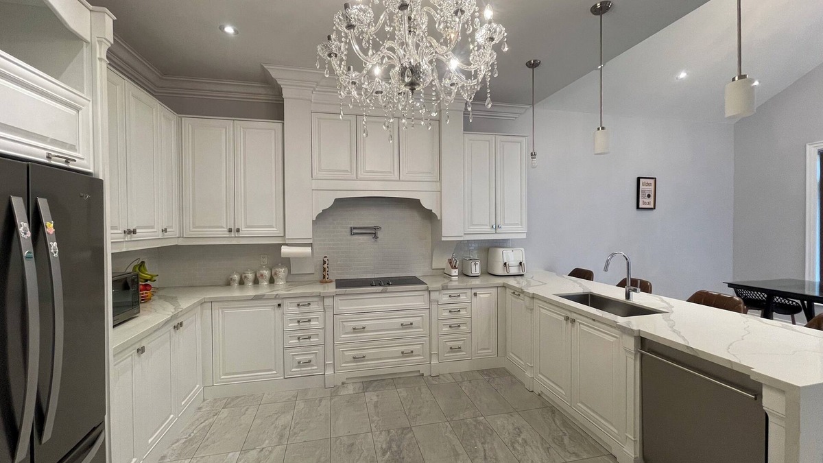 King City House | Dream Escape! Pristine home 5 mins to Canada's Wonderland - 20 mins to Pearson