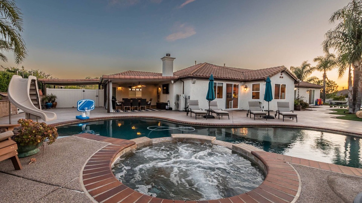 Valley Center House | Dream Getaway:Putting Green, Game Room, Volleyball