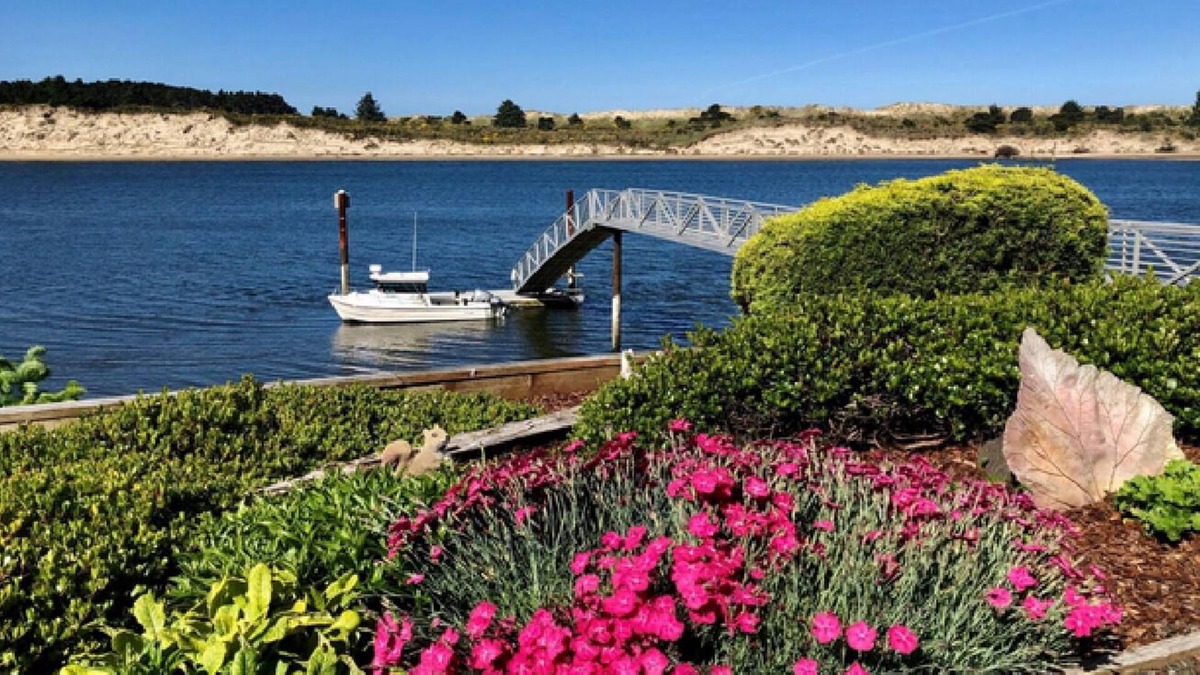Florence House | Dream Home in a bit of paradise with private dock.