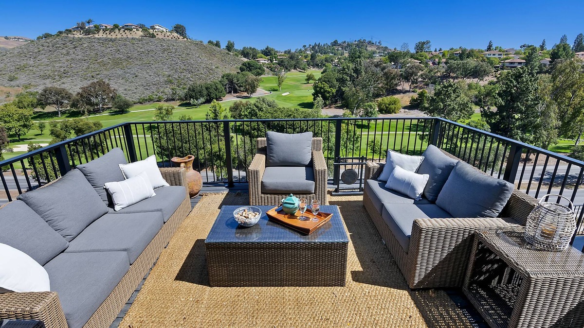 Thousand Oaks House | Dream Home with Golf Course View and Hot Tub