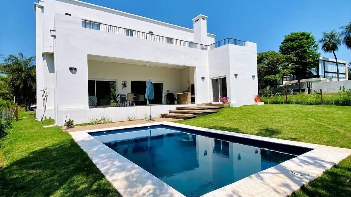 San Bernardino House | Dream House in Aqua Village