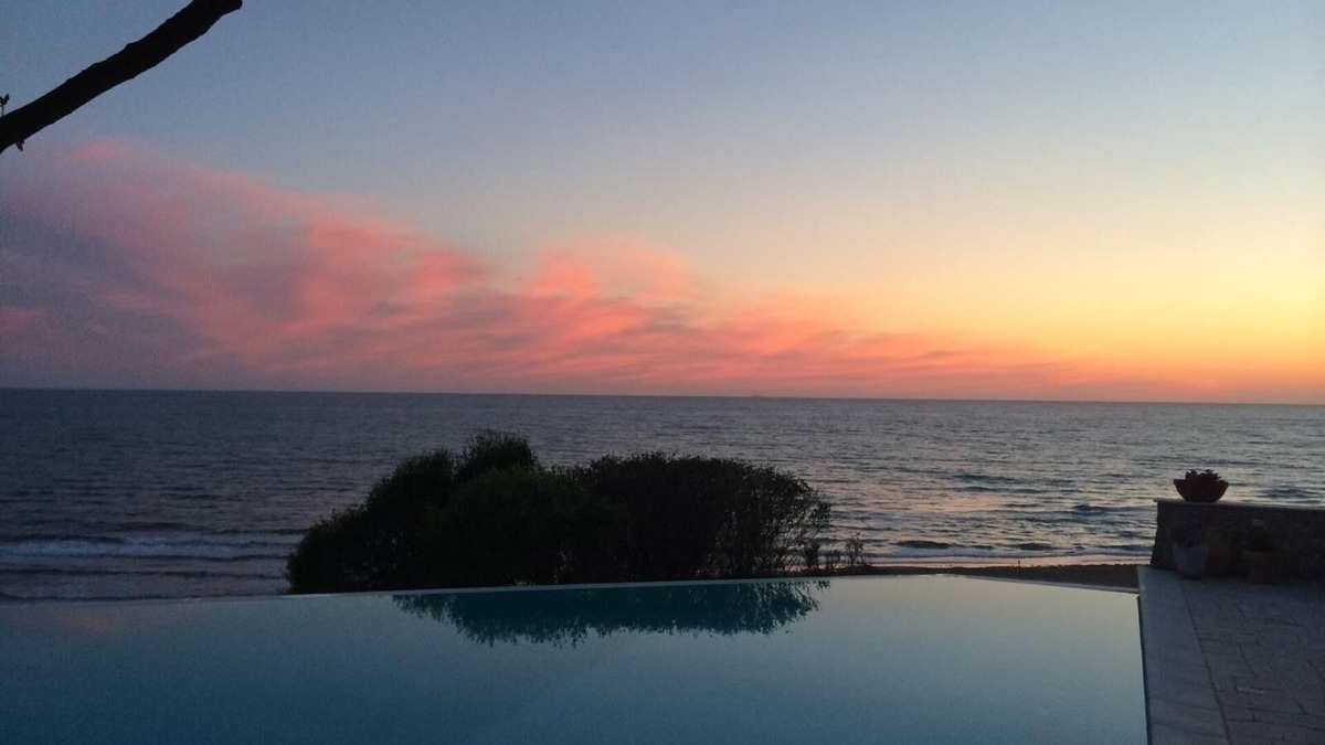 Lavinio Lido di Enea Villa | Dream location- Modern villa with pool by the sea, just a stone's throw from Rome.