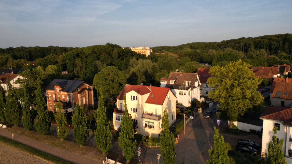 Zippendorf Apartment | Dream location on Lake Schwerin - apartment right on the beach - 20 steps to the sandy beach