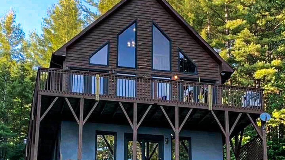 Grassy Creek Cabin | Dream Mountain Delight Available Labor Day Weekend!