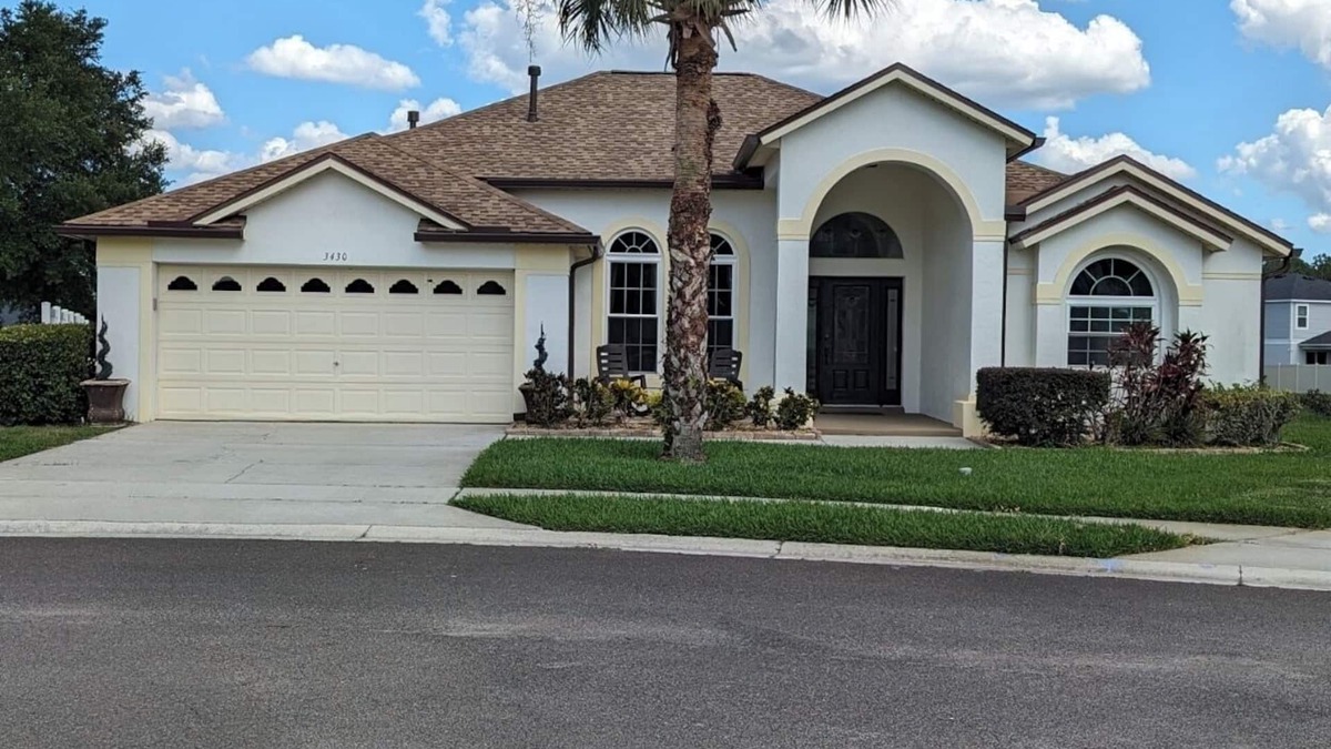 Orange Tree Villa | Dream Retreat w/private south facing pool/spa near Disney/Golf