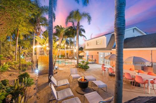 Fire Mountain Villa | Dream Stay! Pool, Hot Tub, PacMan,Foosball and More!