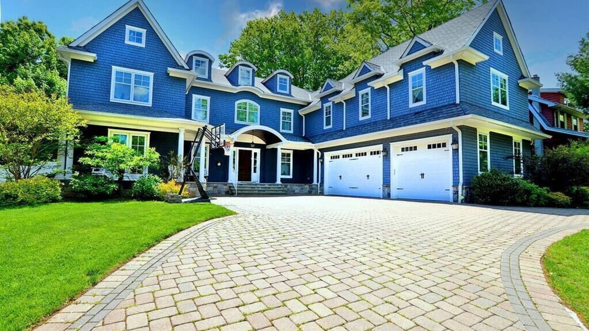 Teaneck House | Dream Summer Vacation Home in Teaneck NJ