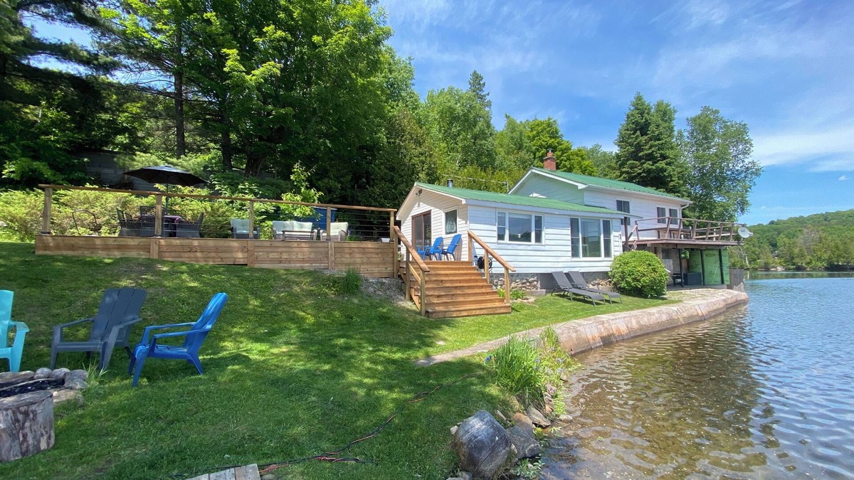 Hastings Highlands Cottage | Dream View Redmond Bay Waterfront Cottage