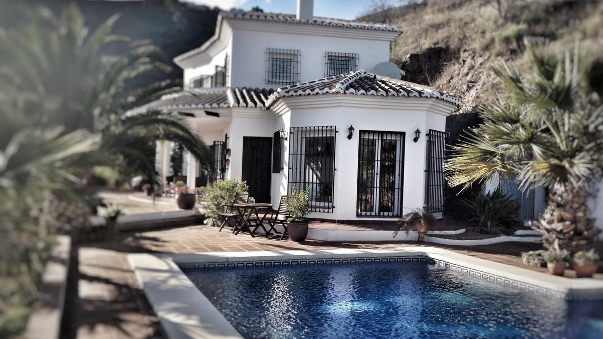 Rio Velez Villa | Dream villa with a breathtaking view of the mountains and the Costa del Sol