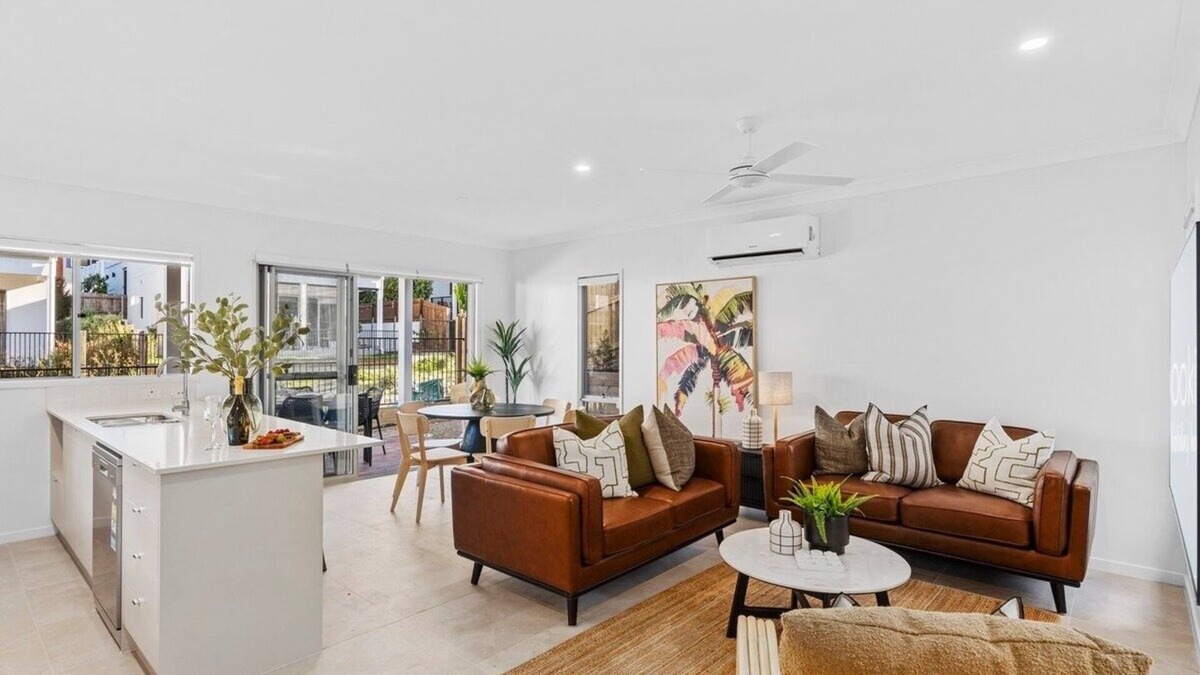 Oxenford House | Dream World Escape 4BR Oxenford - Pool, Gym BBQ