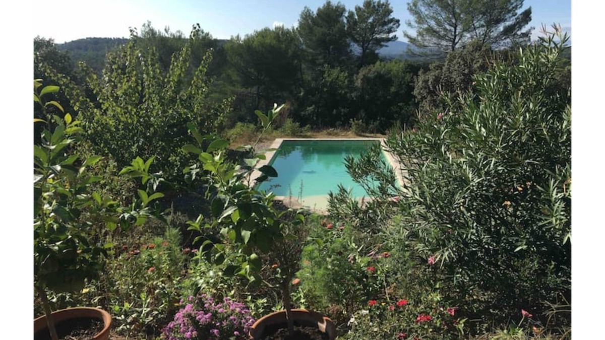 Barjols Villa | Dreaming in Provence among the olive trees, with a view of the Sainte Beaume mountain range