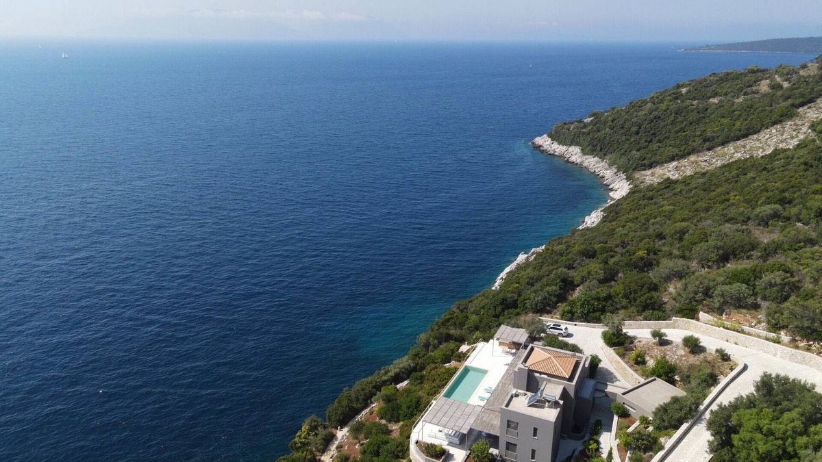 Evgiros Villa | Dreamscape Villa Oneiro - Your Gateway to Seaside Luxury in Sivota