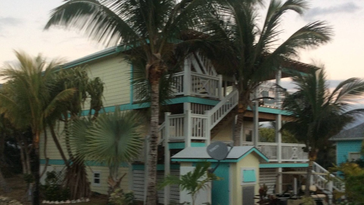 Hope Town House | Dreamsicle - New Island Home - 2 story- 75 steps to the beach