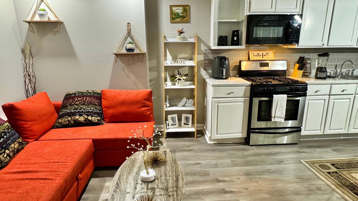 Dacula Apartment | DreamStay Welcome Home!