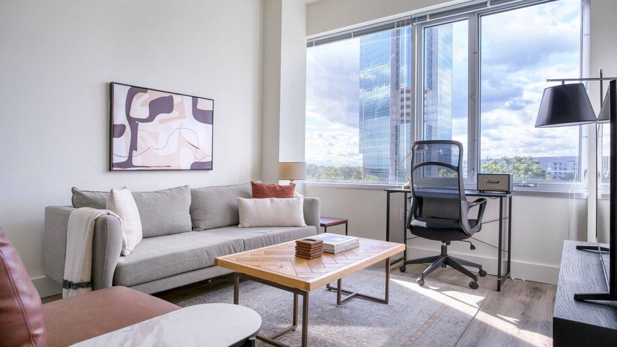 Alexandria West Apartment | Dreamy Alexandria West 1BR w/Gym & W/D, nr Metro, by Blueground
