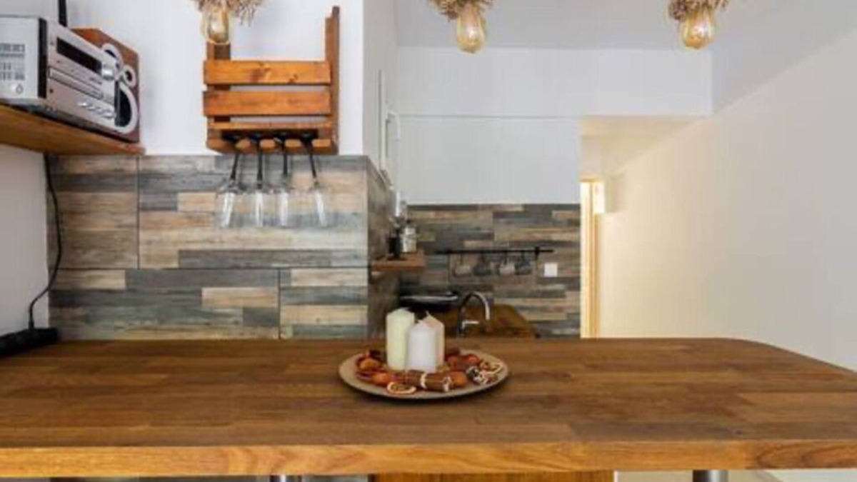 Palaio Faliro Apartment | Dreamy Cove, Artistic Hideaway near Floisvos 1BD