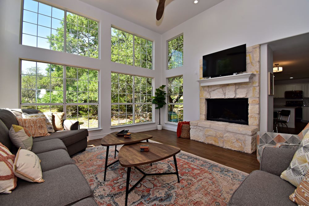 Dripping Springs House | Dreamy Dripping Springs | Near Parks, Hiking & More!