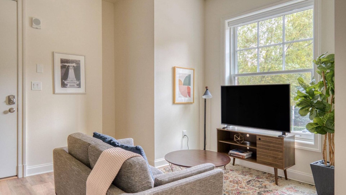 Dupont Circle Apartment | Dreamy Dupont Circle 1BR w/W/D, nr Nightlife & Bars, by Blueground