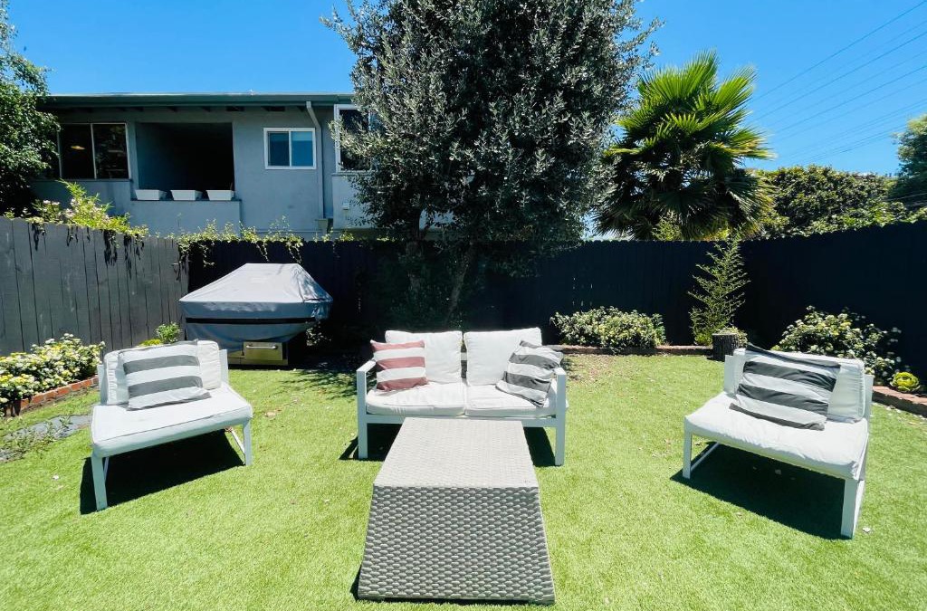 North Hollywood House | Dreamy Farmhouse in Studio City