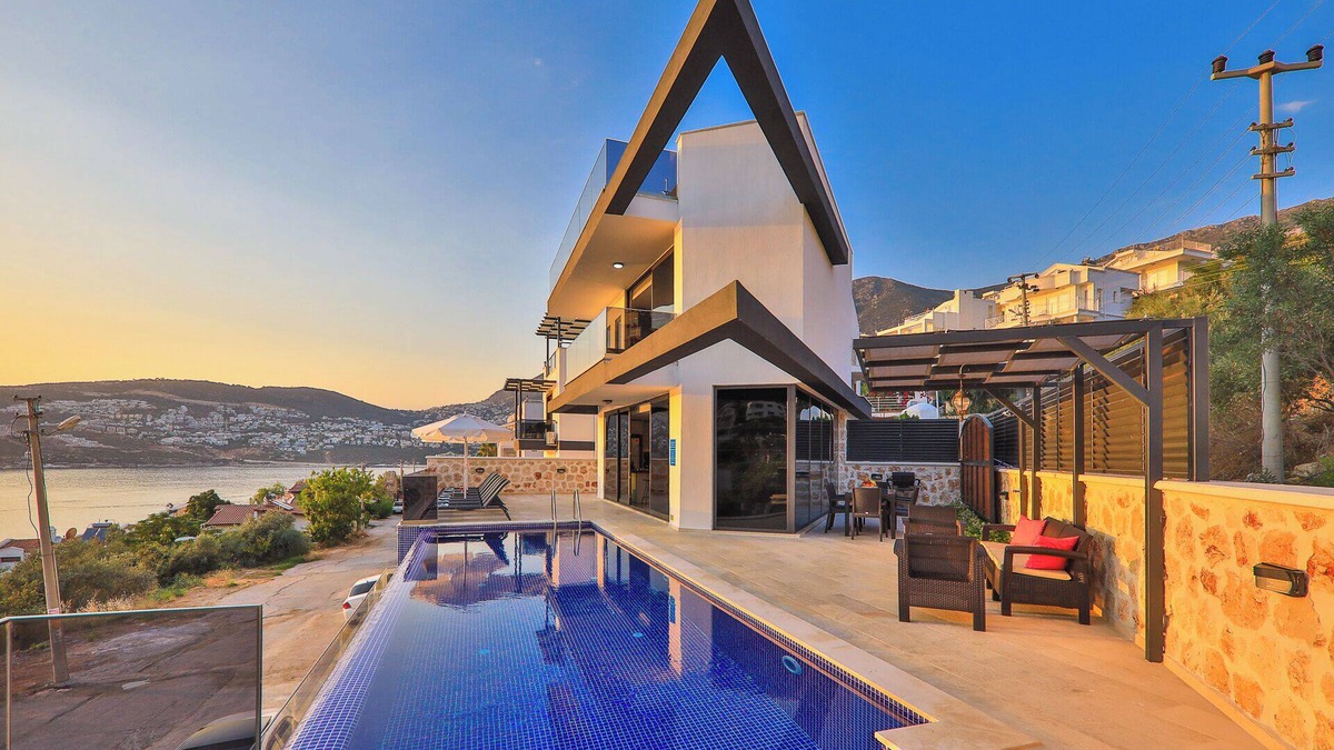 Kalkan Villa | Dreamy Getaway in Antalya – Luxury 4BR Villa with Private Pool