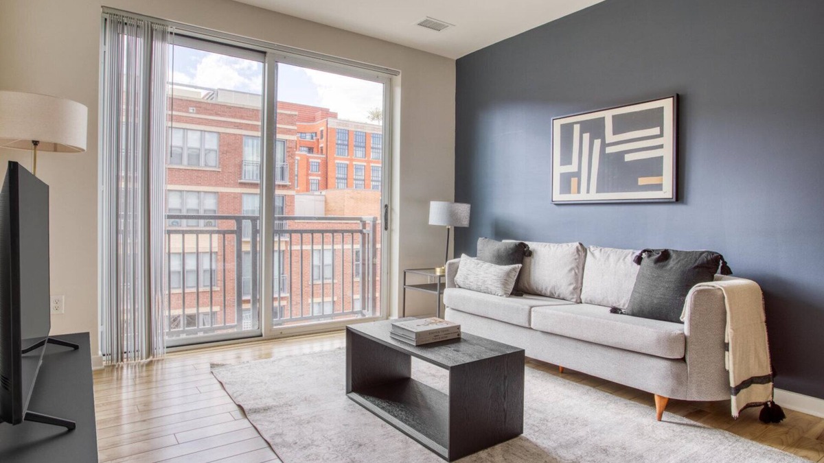 Near Northeast Apartment | Dreamy H Street 1BR w/Rooftop Pool & Gym, walk to Metro, by Blueground