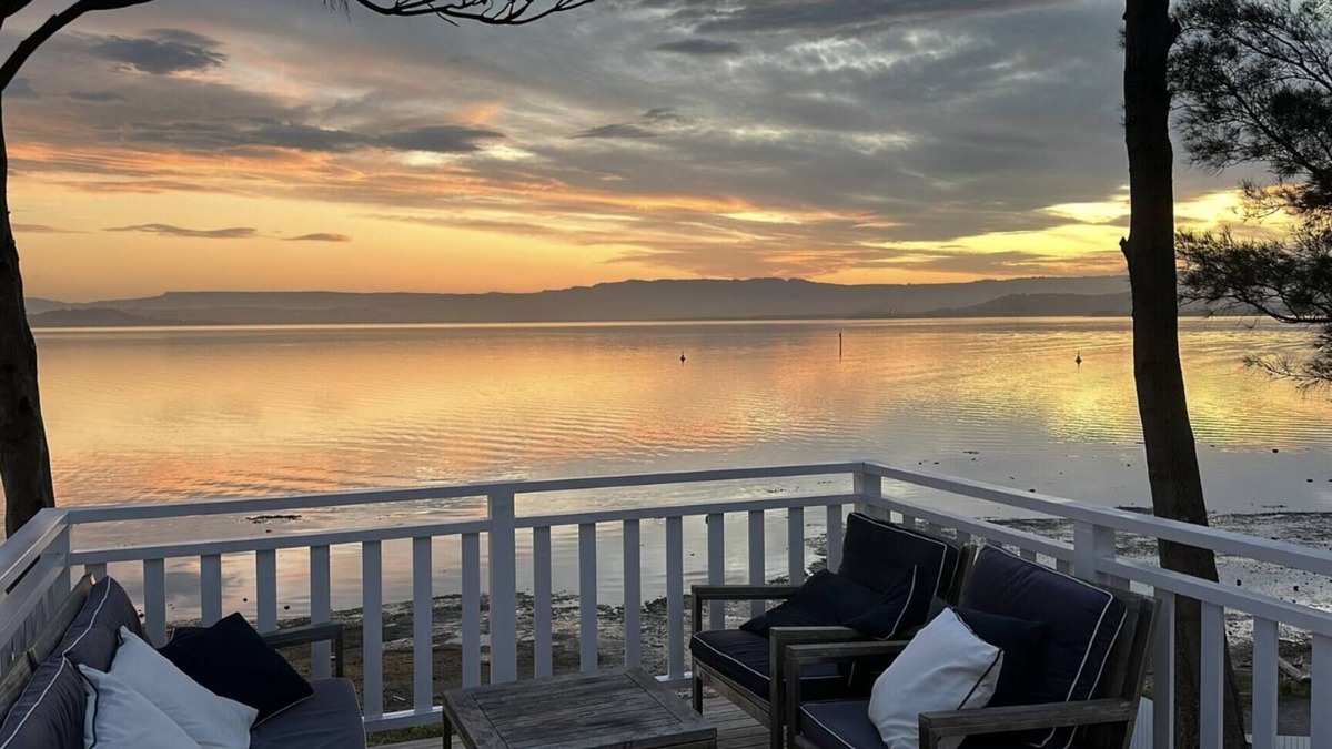 Lake Heights Apartment | Dreamy Lake Retreat & Sunsets