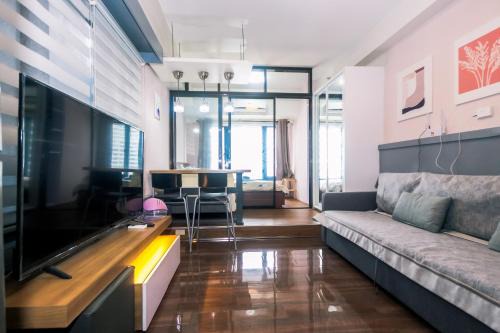 San Antonio Apartment | Dreamy One bedroom Cozy Lush Family condo Air Gym Swim Park