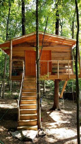 Grandview House | Dreamy Treehouse Cabin Oasis Near Piney River, Tennessee