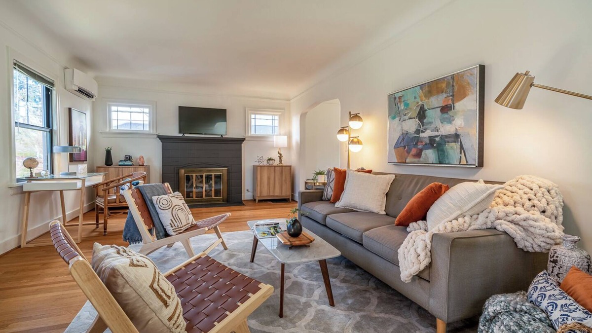 Loyal Heights House | Dreamy Tudor Cottage in Ballard; 86 Walk Score!