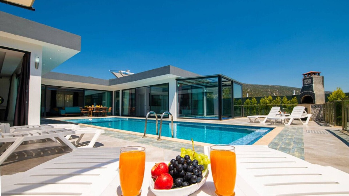 Sarıbelen Villa | Dreamy Villa with Private Pool and Jacuzzi in Kas