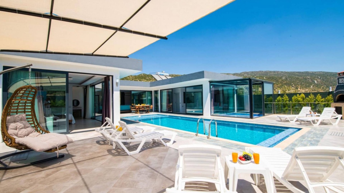 Sarıbelen Villa | Dreamy Villa With Private Pool and Jacuzzi in Kas
