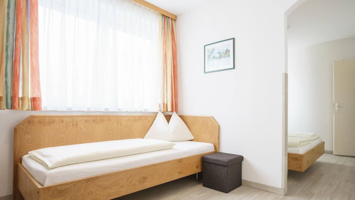 Schallmoos House | Dreibettzimmer - Drei Kreuz, Hotel