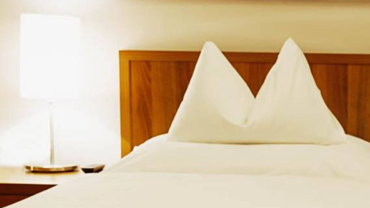 Feldbach House | Dreibettzimmer - Pfeilers Bürgerstüberl und Hotel