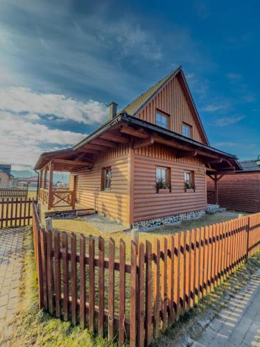 Liptovsky Trnovec Ski Chalet | Drevenica pri Mare - Tatralake Log Cabin near Auqapark Tatralandia and lake Liptovska Mara