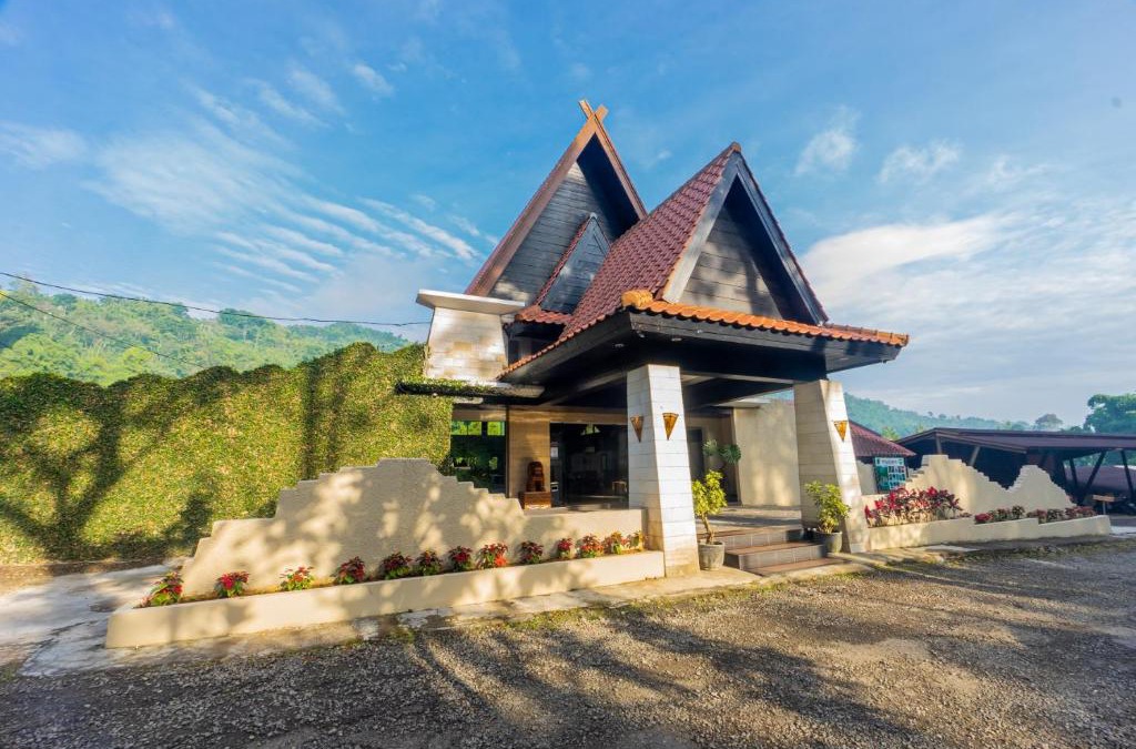 Pasirjambu Hotel | Driam Riverside Resort