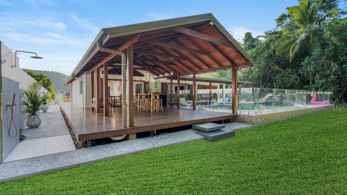 Wonga Beach House | Driftwood Beachfront Luxury