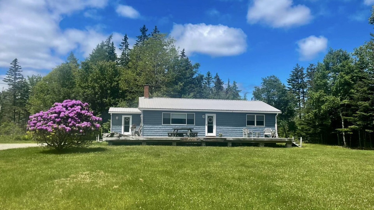 Bass Harbor House | Driftwood Cottage: Bass Harbor, ME