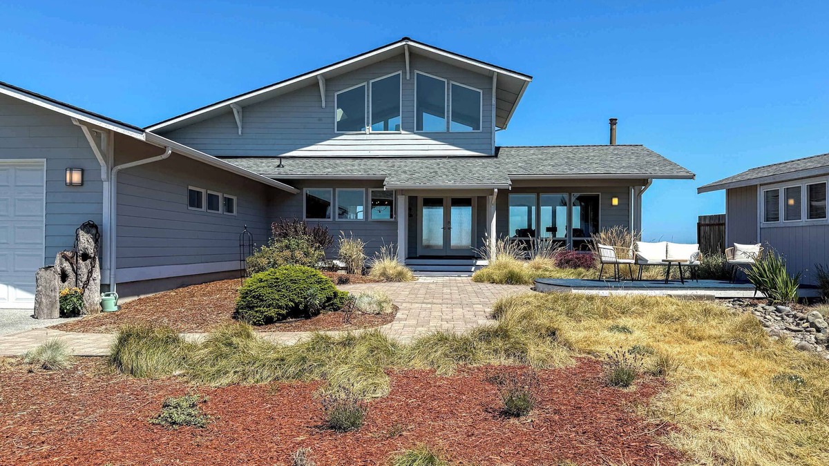 Sequim House | Driftwood Dream Awesome Water Views of the Strait
