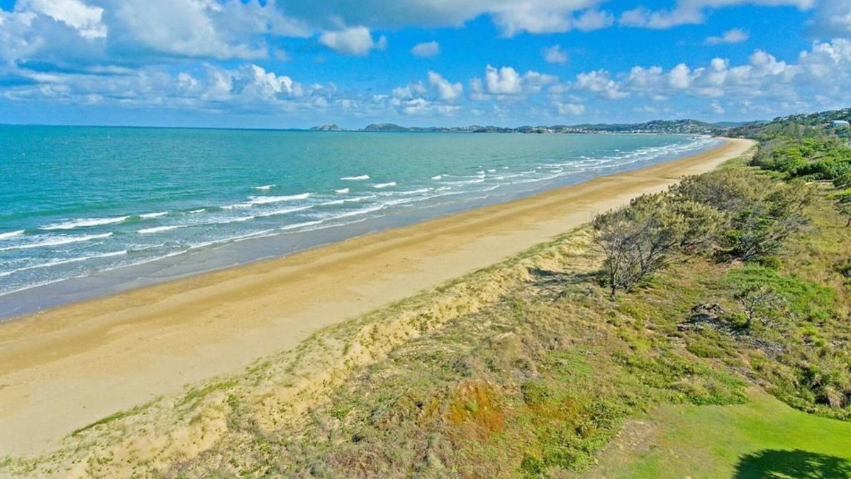 Yeppoon Apartment | Driftwood on the Beach - Up Stairs Unit 7
