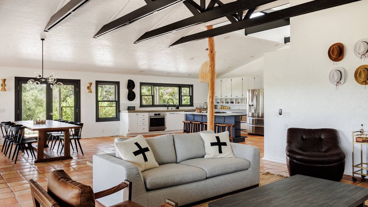 Johnson City House | Dripping Springs Homestead - Bunkhouse w/Amazing Views and Natural Serenity
