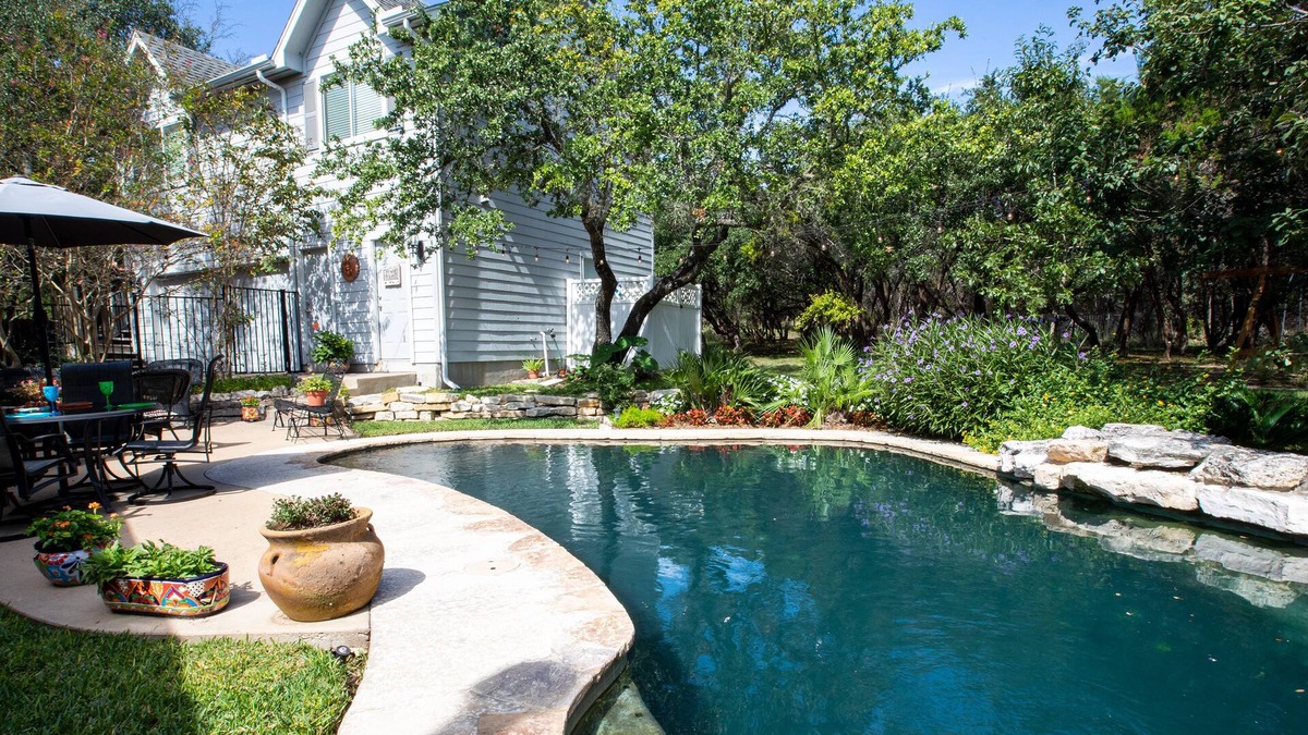 Austin House | Dripping Springs area Guesthouse Bungalow