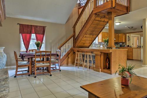 Dripping Springs House | Dripping Springs Home with Deck, Near Wedding Venue