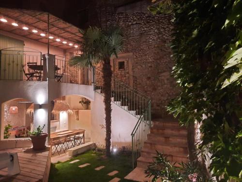 Valreas Villa | Drome provençale maison familiale calme dans village