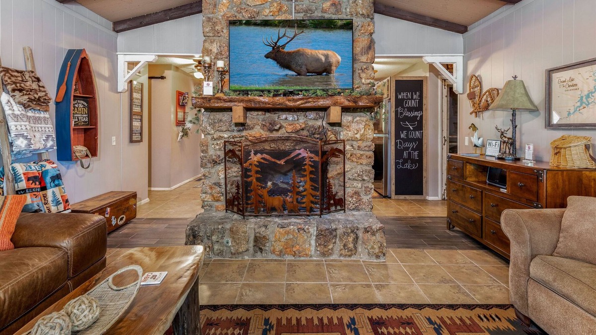 Jay Cabin | Drowning Creek Cabin & Bunkhouse ~ Sleeps 12