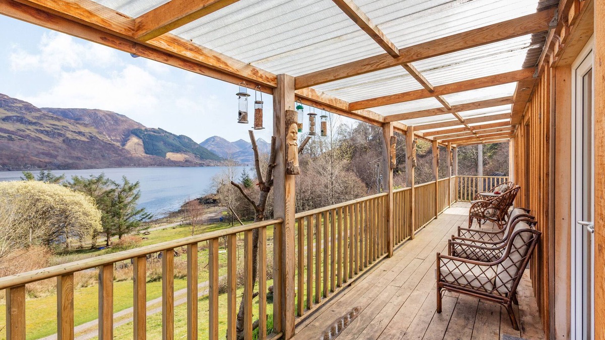 Letterfearn Cottage | DRUIDAIG COTTAGE, pet friendly, with open fire in Letterfearn